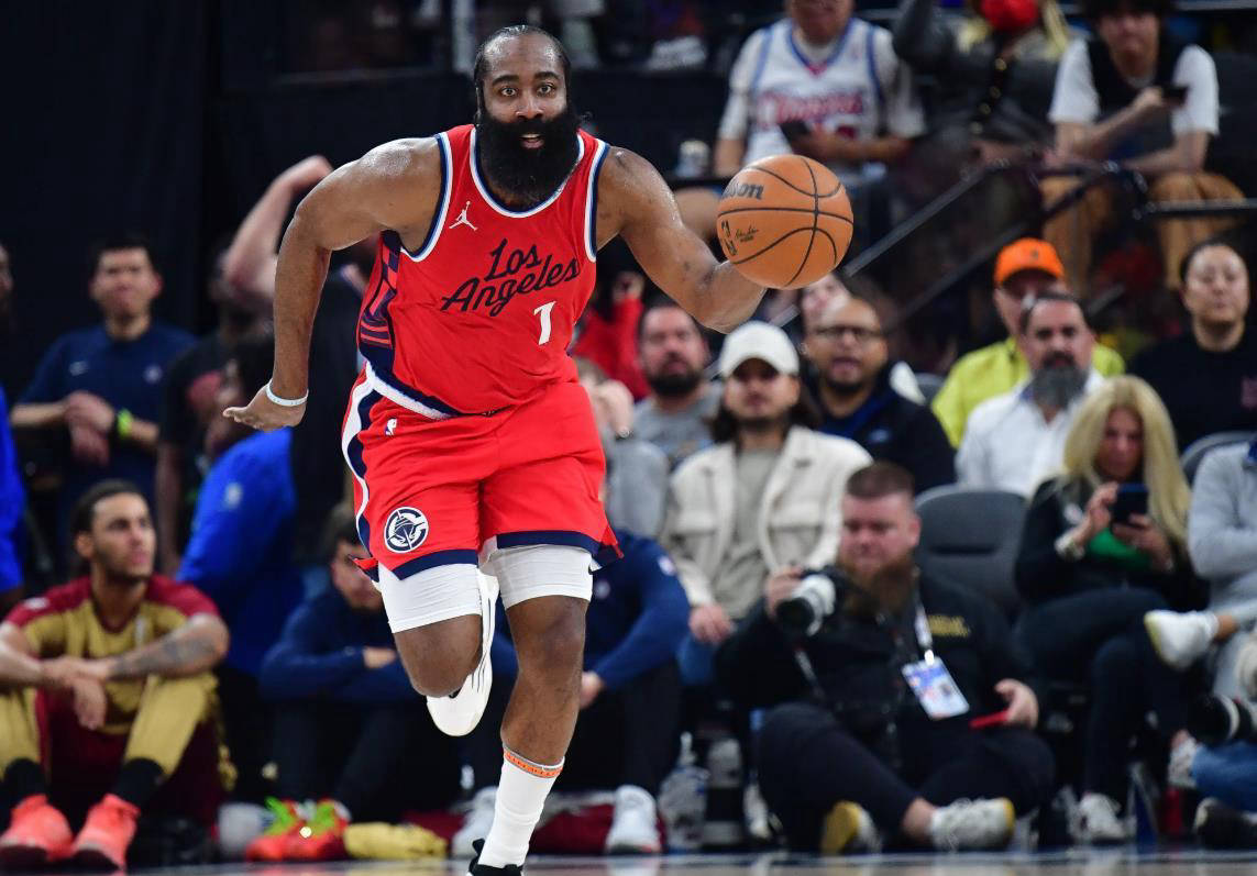 库里焦点对战，哈登与70激战DWG分钟，战术调整胜负难料！