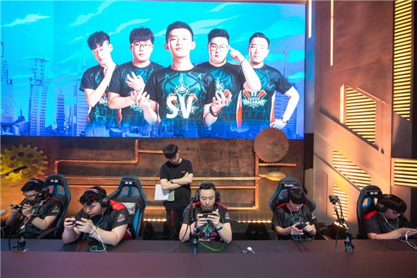 开云-TheShy重返赛场，重返赛场首场状态出色，勇士观众沸腾！-开云